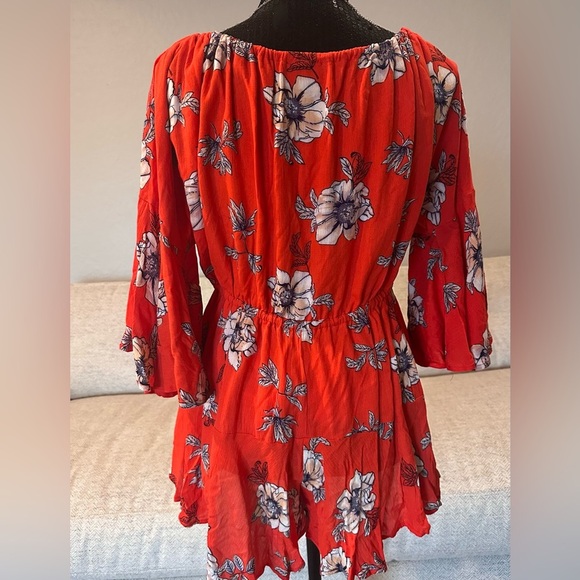 VICI Romper Dark Orange/Red Floral with drawstring waist! Size S EUC ❤️ - Picture 2 of 7